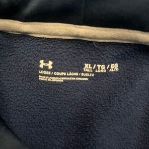 Under Armour dark blue hooded sweatshirt  XL